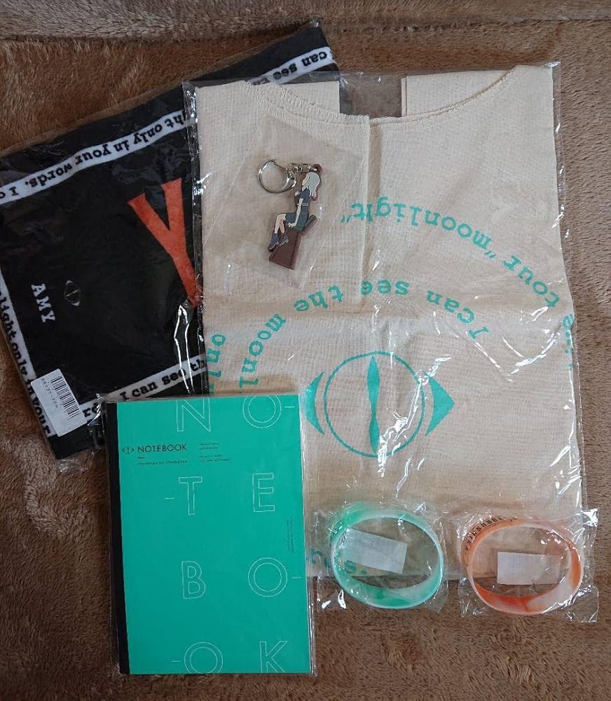 Amazon.co.jp: ヨルシカ LIVE TOUR 2019 「月光」グッズ まとめ売り